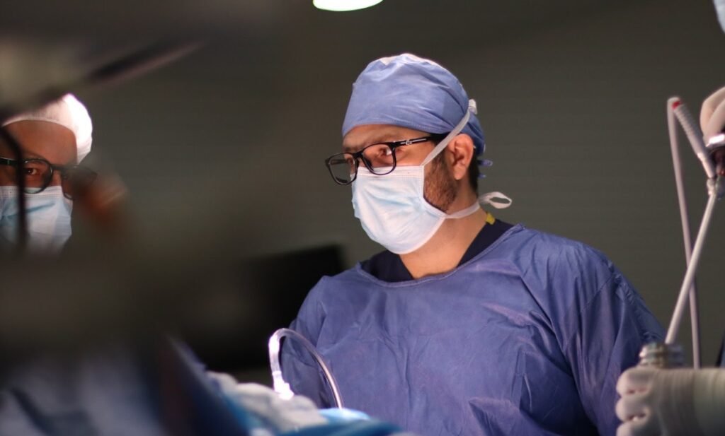 Dr Felipe Bernal, Cirujano Bariátrico en Bogotá.