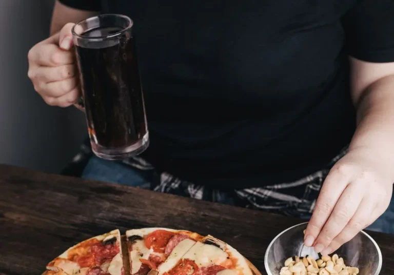 Persona con sobrepeso - qué es el sobrepeso - global obesity group